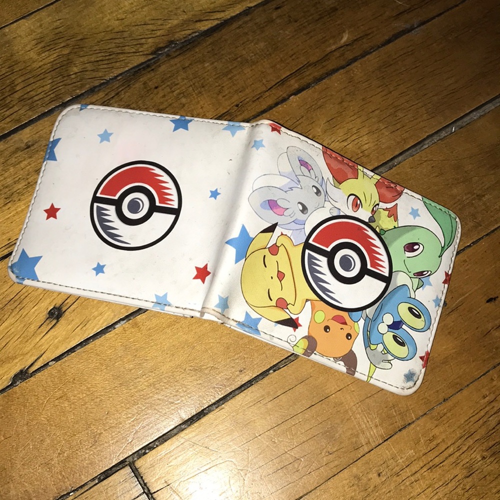 Pokémon Poké Ball Bifold Wallet with Cute Pokémon Characters